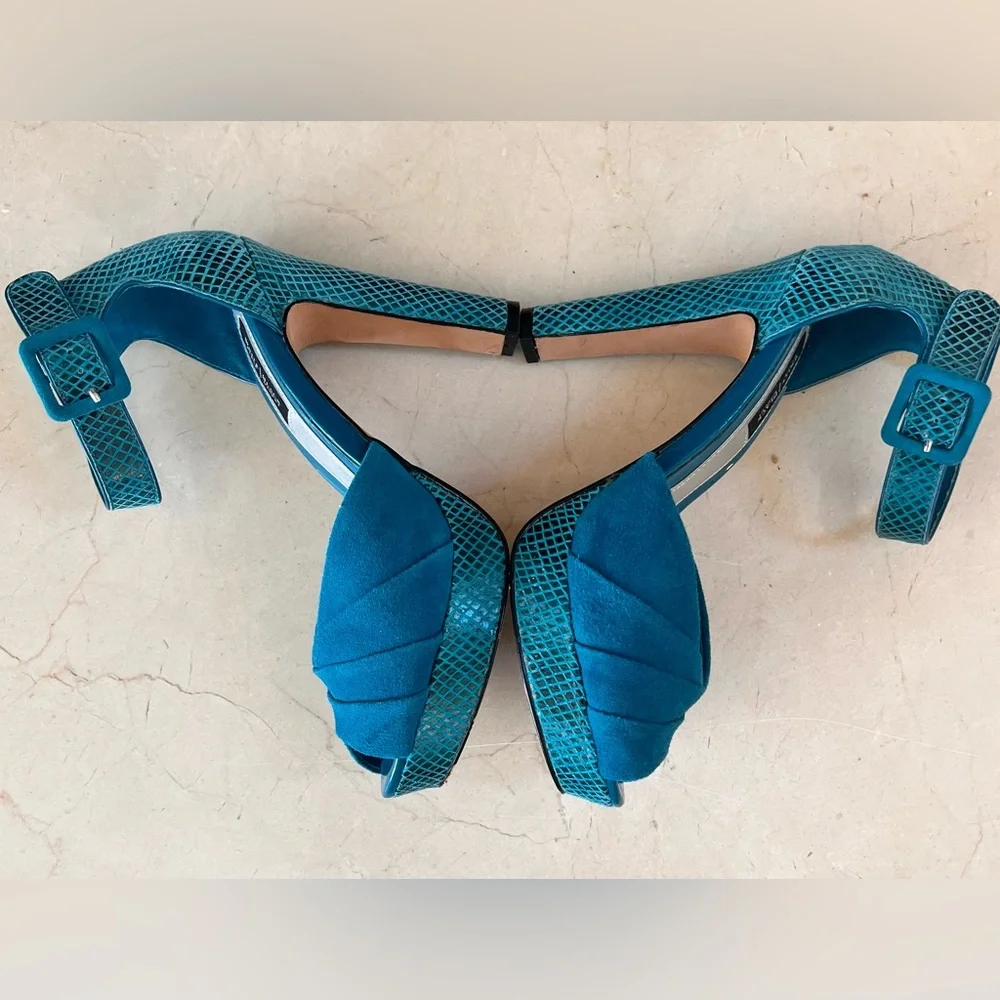 White House Black Market Teal Heels